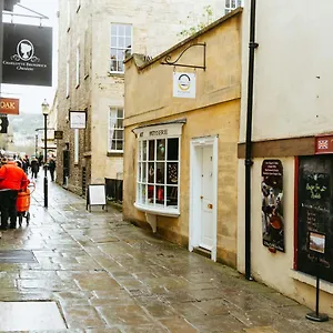 Abbey Hideout - Lovely 1-bed In Heart Of Apartment